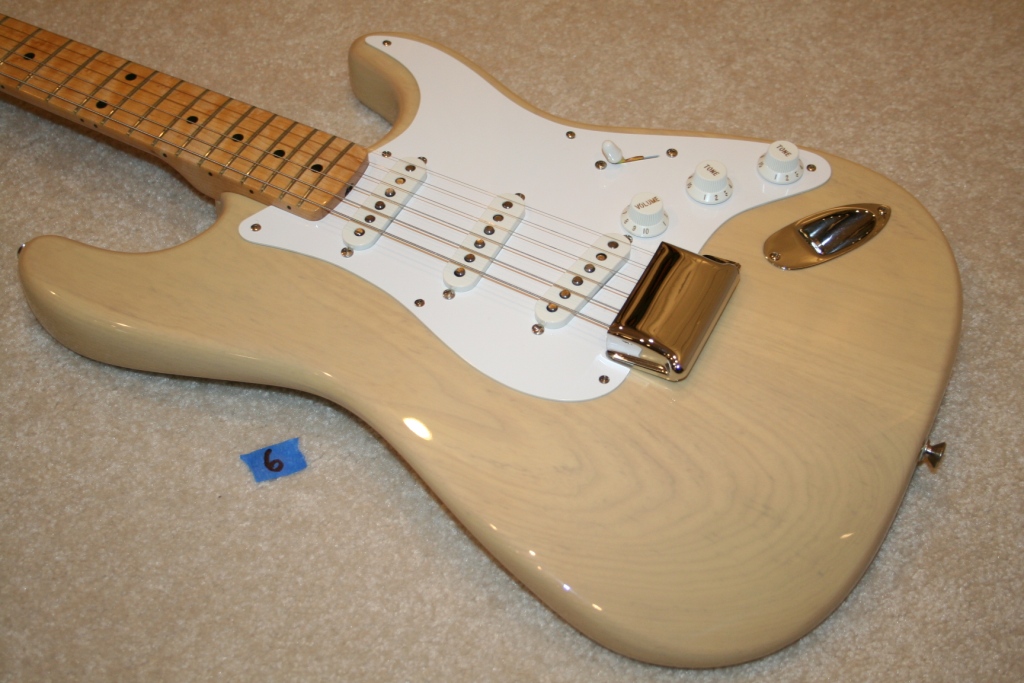 1995_Fender_Stratocaster_54_Custom_Shop_Blonde.JPG